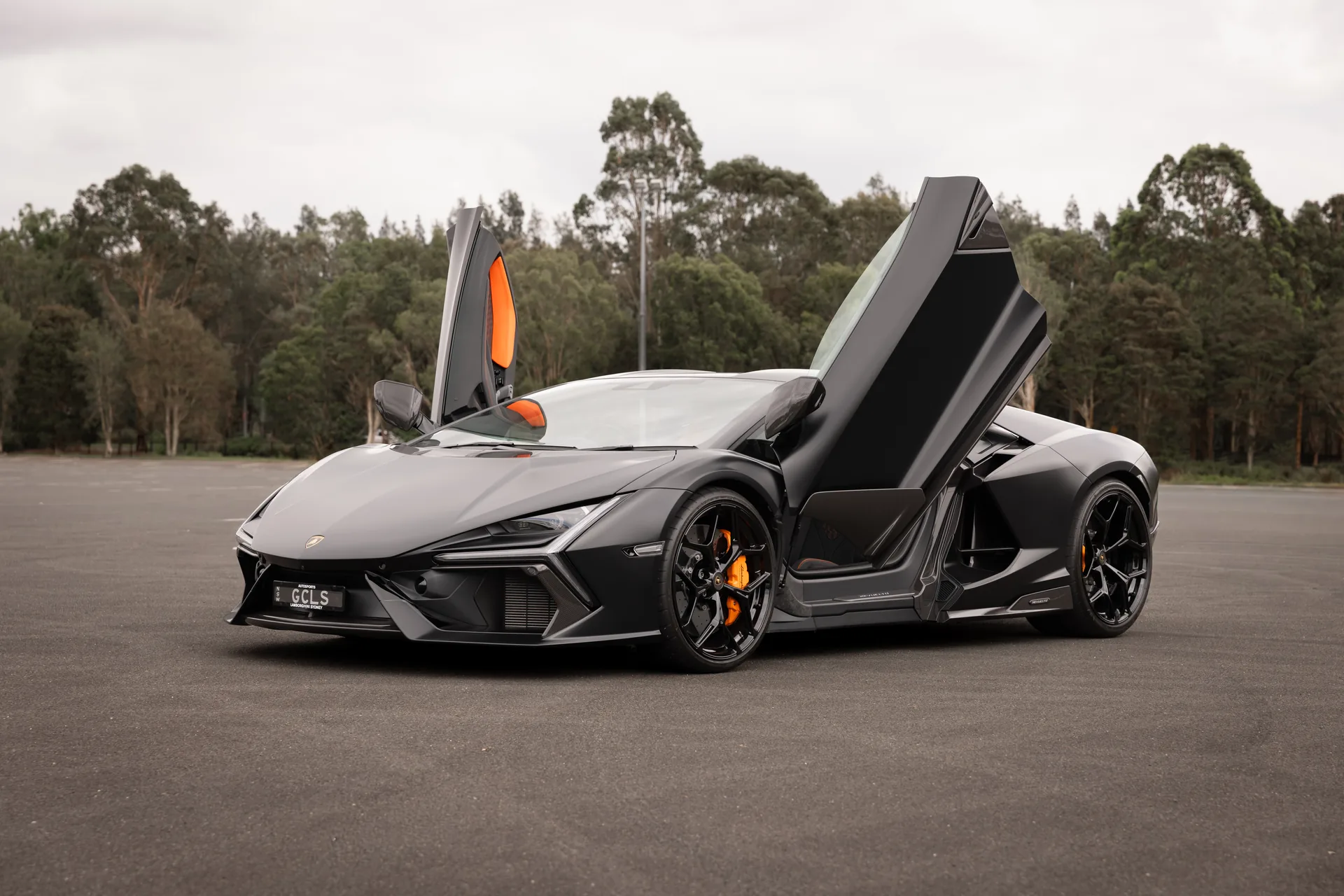 Lamborghini Revuelto